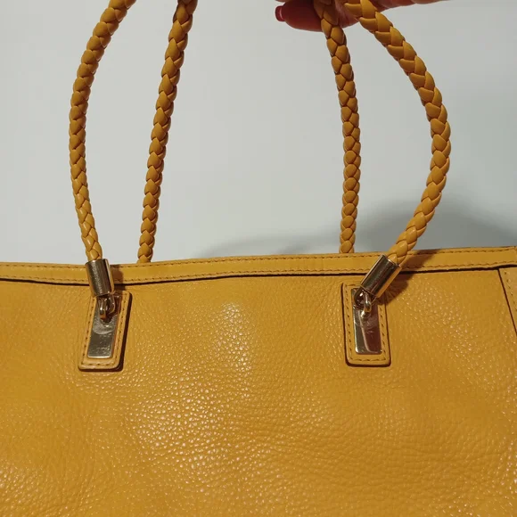 Gucci Bella Medium Tote Bag - Picture 13 of 14